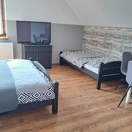 U Eli 3* Корбелюв