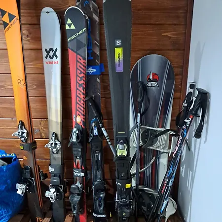 U Eli Корбелюв